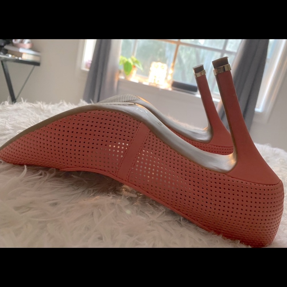 Guess Heels 👠 - Picture 6 of 7